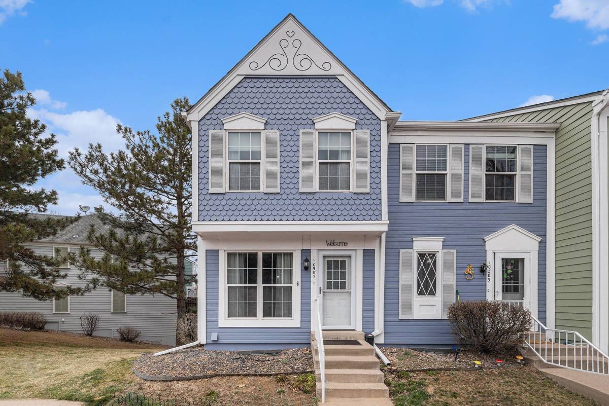 Townhouse for rent at 10587 W Dartmouth Ave, Denver, CO 80227