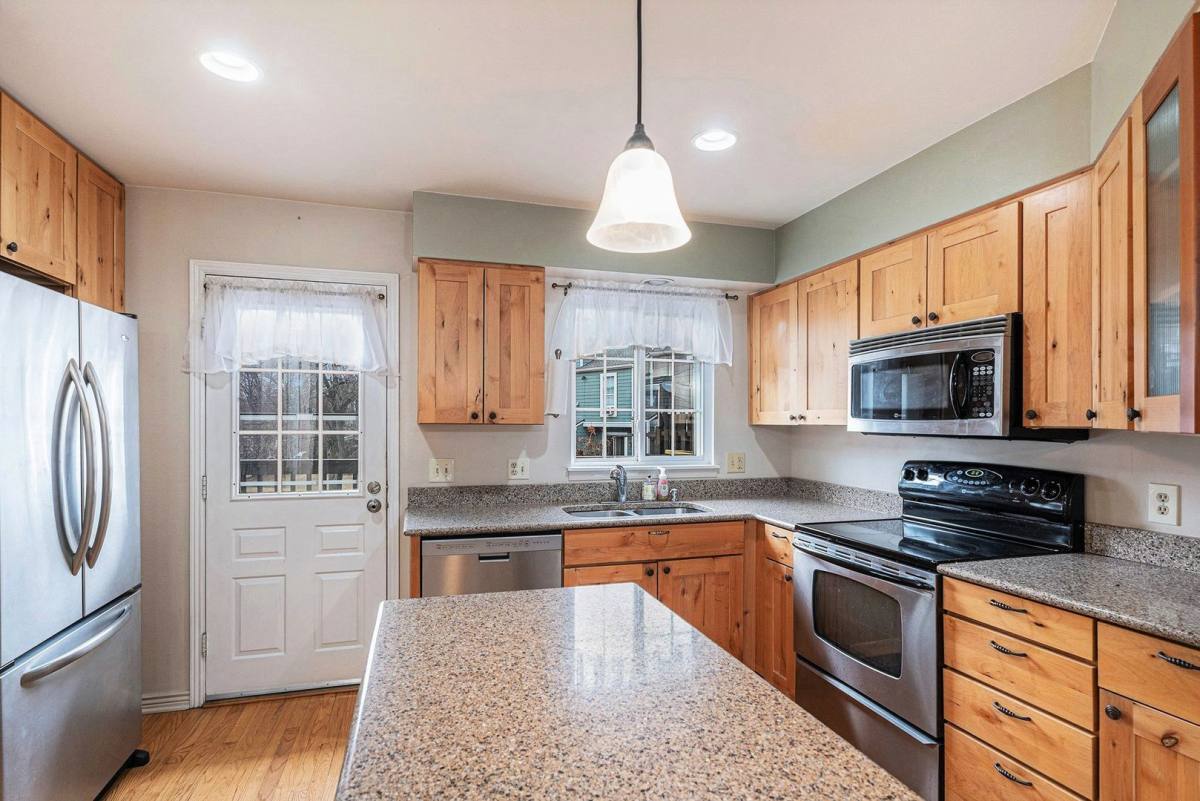 Townhouse for rent at 10587 W Dartmouth Ave, Denver, CO 80227