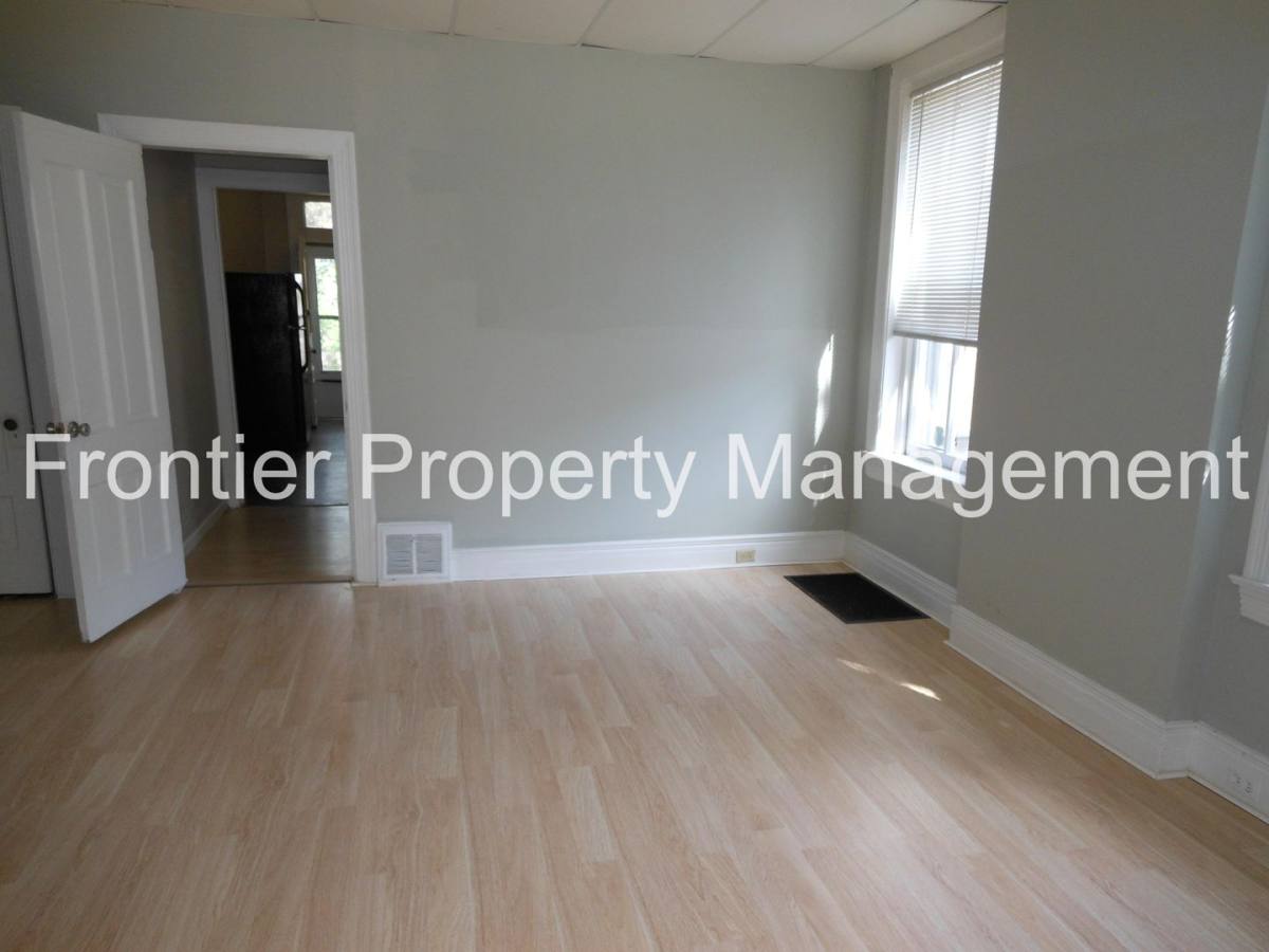 Apartment for rent at 2826 Nebraska Ave, Saint Louis, MO 63118