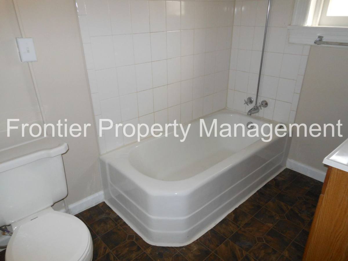 Apartment for rent at 2826 Nebraska Ave, Saint Louis, MO 63118