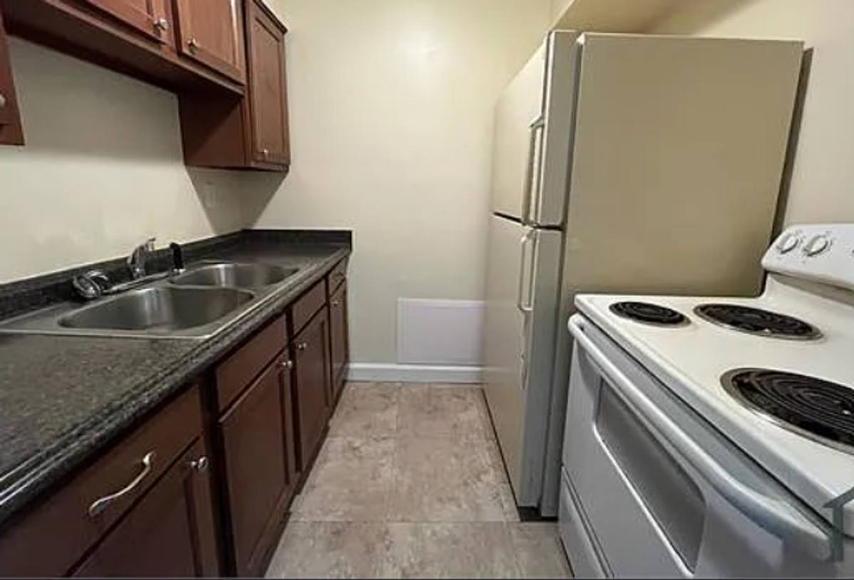 Apartment for rent at 757-759 Ridgeway Ave, Cincinnati, OH 45229