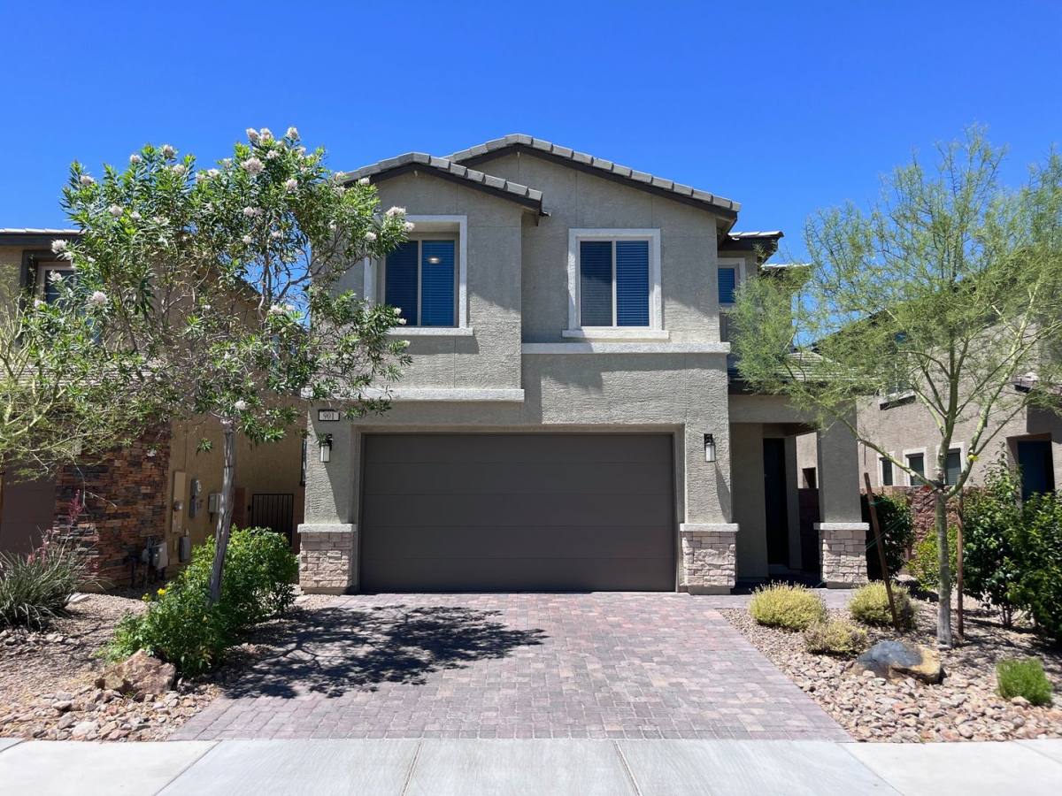 House for rent at 901 Bluebell Brook St, Henderson, NV 89052
