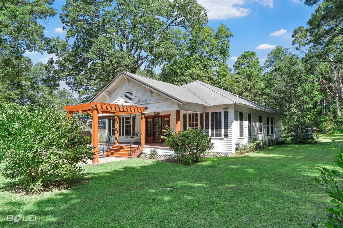 House for rent at 3783 Old Plain Dealing Rd, Plain Dealing, LA 71064