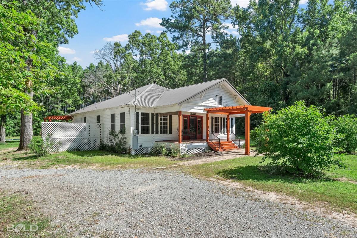 House for rent at 3783 Old Plain Dealing Rd, Plain Dealing, LA 71064