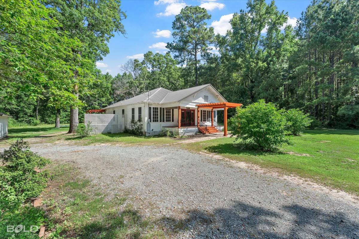 House for rent at 3783 Old Plain Dealing Rd, Plain Dealing, LA 71064