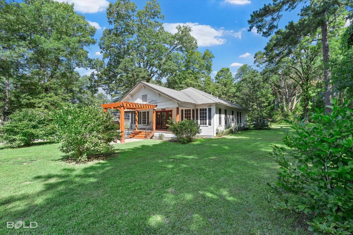 House for rent at 3783 Old Plain Dealing Rd, Plain Dealing, LA 71064