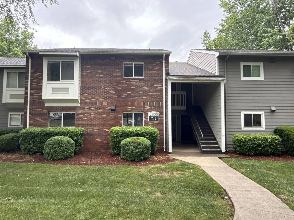 Condo for rent at 2800 Heathstead Place, Charlotte, NC 28210