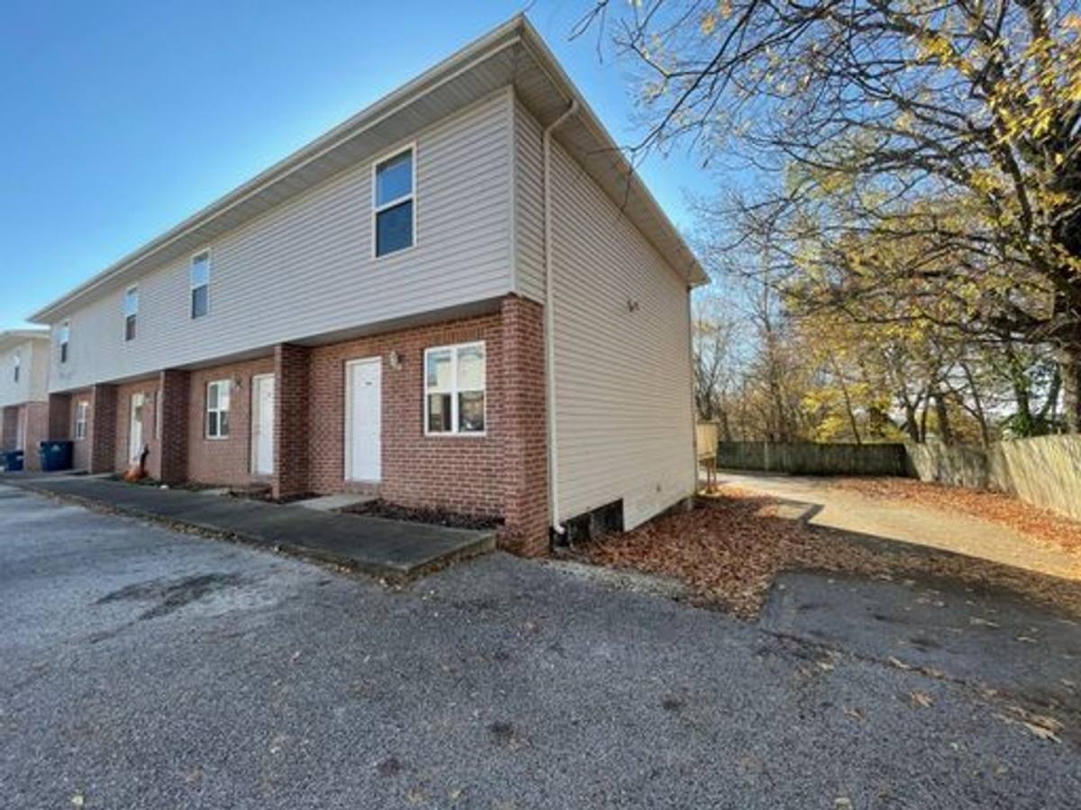 Apartment for rent at 3341 - 3383 N, Ozark, MO 65721