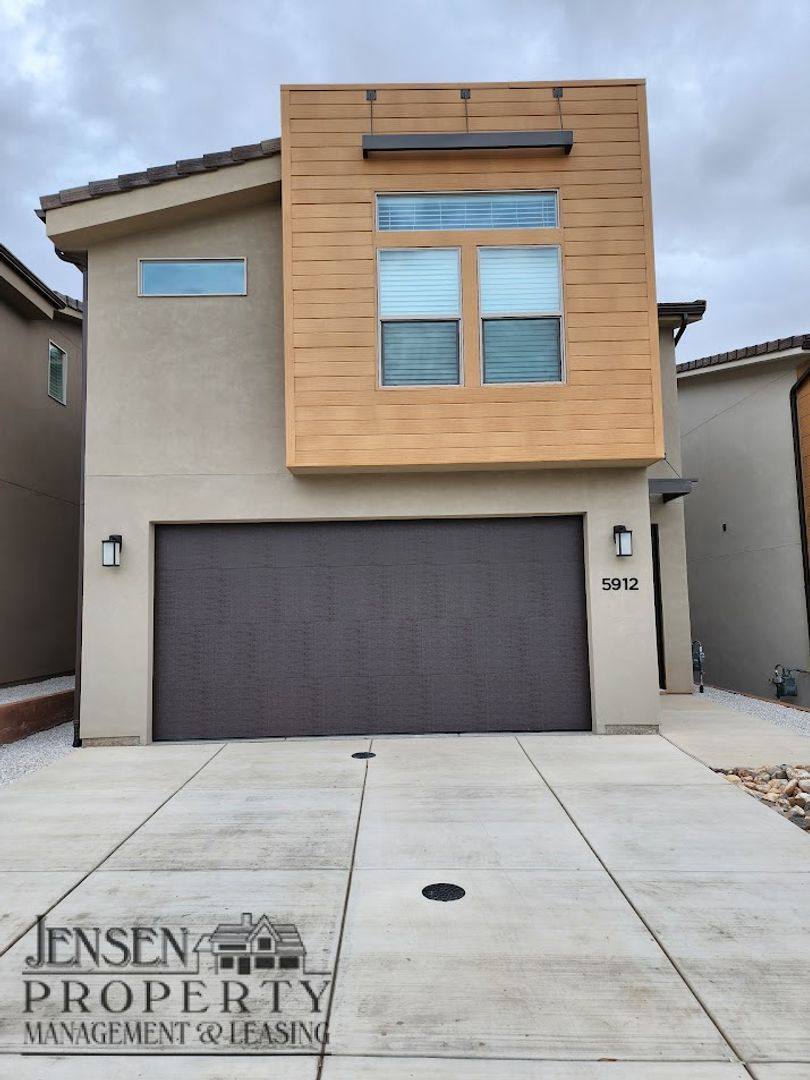 House for rent at 5912 S Legolas Lane, Saint George, UT 84790