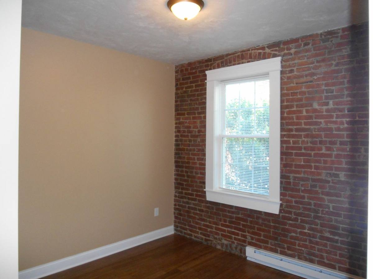 Apartment for rent at 100 Knight St, Providence, RI 02909