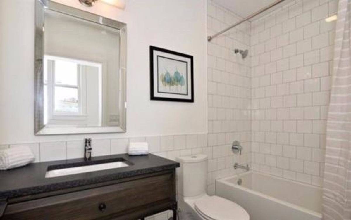 Apartment for rent at 1719 N Maplewood Ave Garden, Chicago, IL 60647