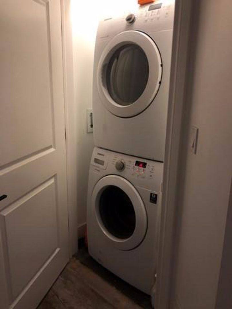 Apartment for rent at 1719 N Maplewood Ave Garden, Chicago, IL 60647