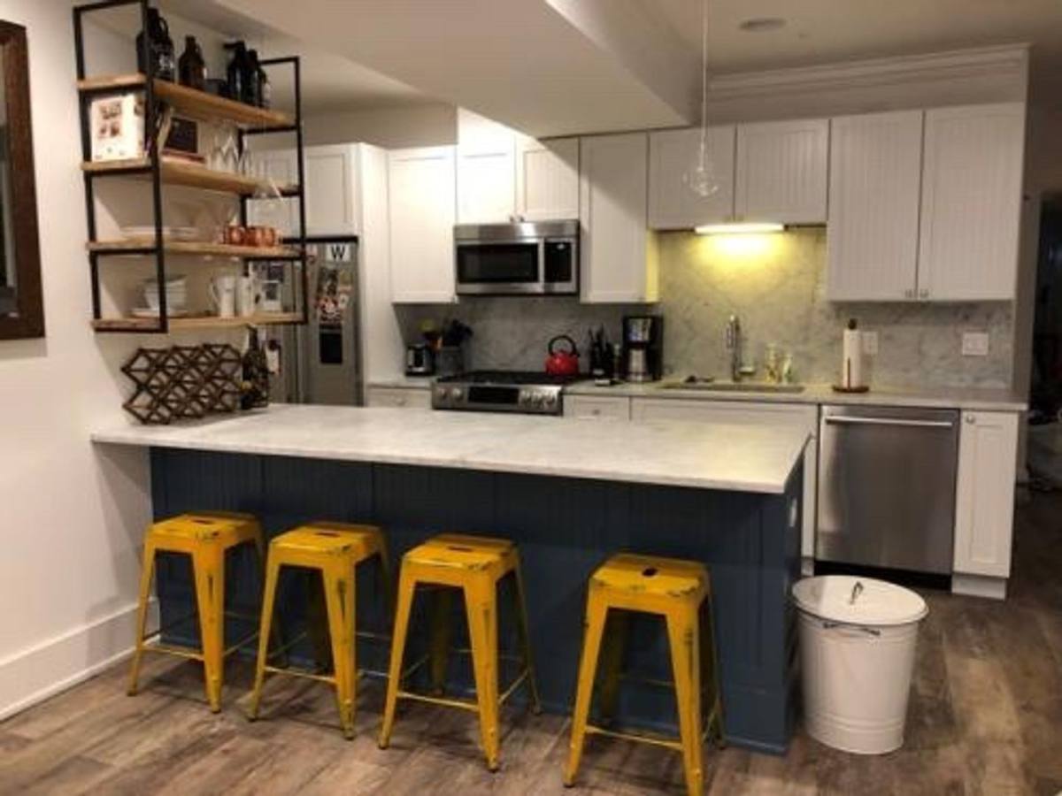 Apartment for rent at 1719 N Maplewood Ave Garden, Chicago, IL 60647