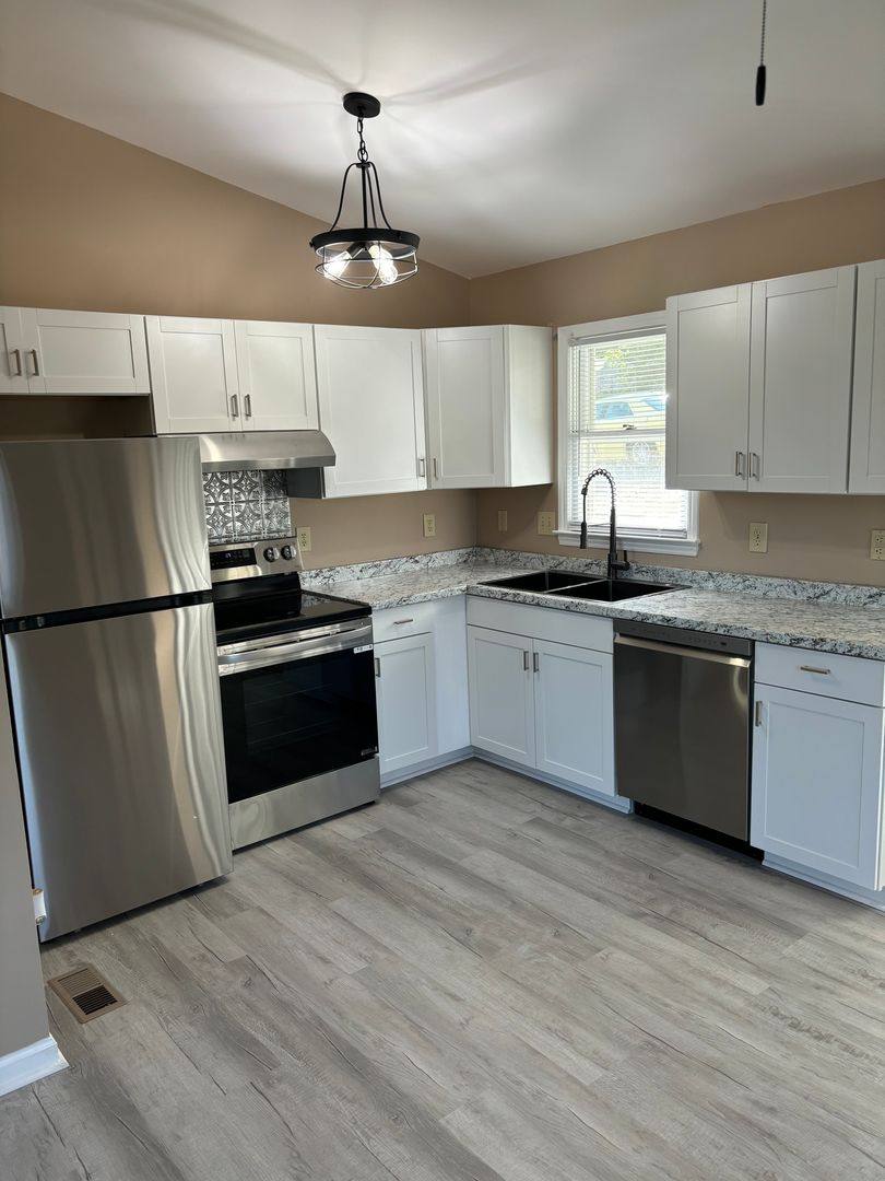Apartment for rent at 508 Pomeroy St, Graham, NC 27253