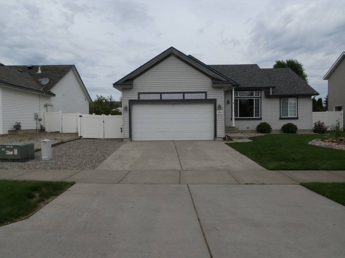 House for rent at 2553 W Timberlake Loop, Coeur D Alene, ID 83815