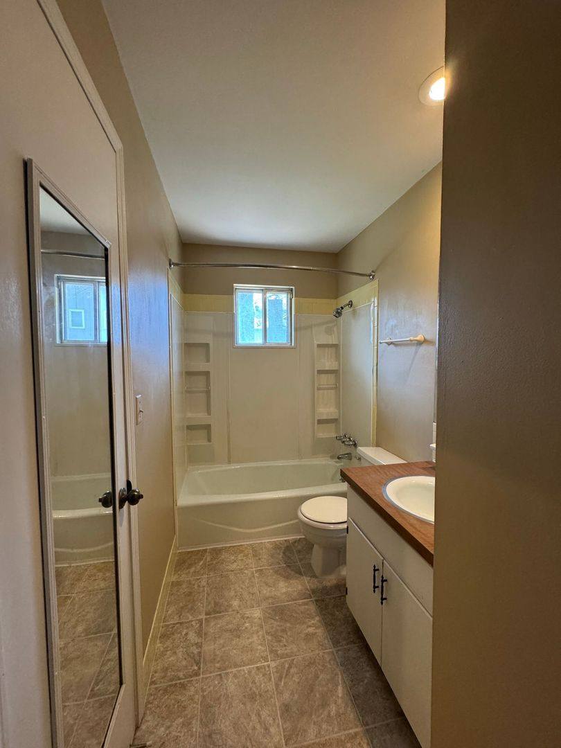 House for rent at 12321 W 71st St, Shawnee, KS 66216
