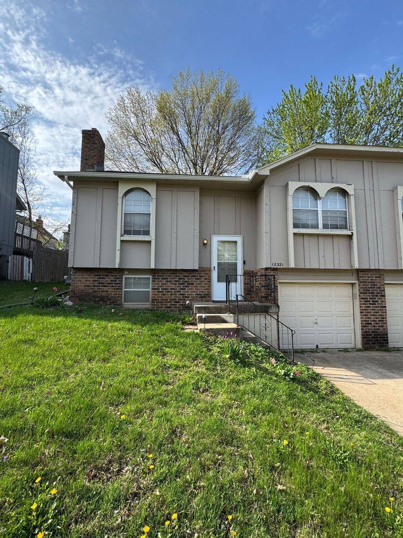 House for rent at 12321 W 71st St, Shawnee, KS 66216