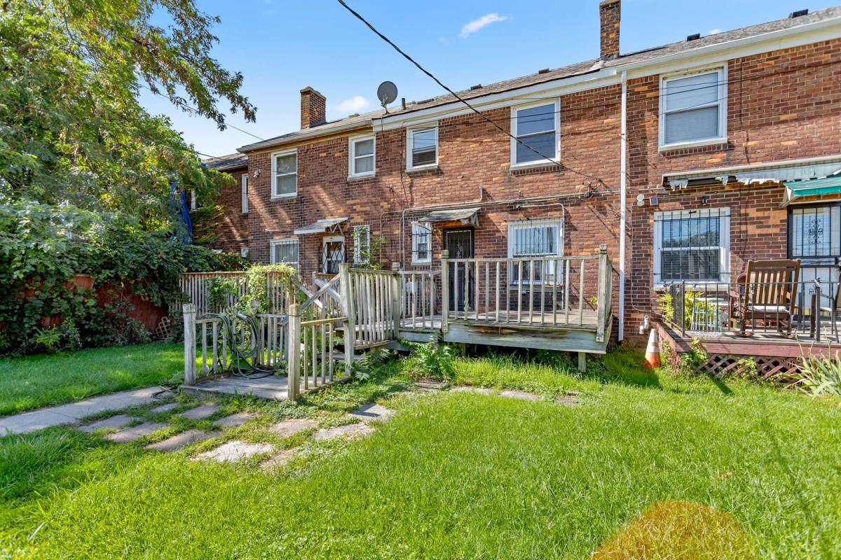 Townhouse for rent at 450 Marquette, Detroit, MI 48214