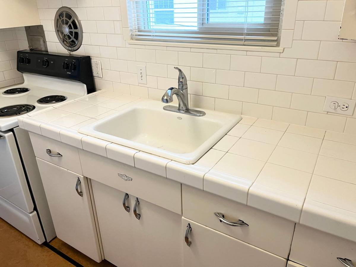 Apartment for rent at 815 SE 42nd Ave, Portland, OR 97215