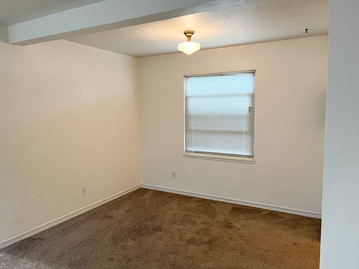 Apartment for rent at 815 SE 42nd Ave, Portland, OR 97215