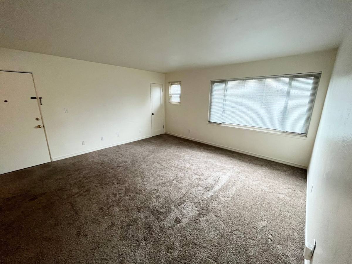 Apartment for rent at 815 SE 42nd Ave, Portland, OR 97215