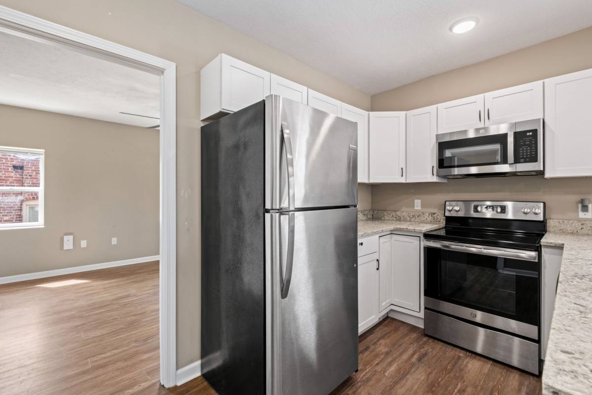 Apartment for rent at 600 S 31st Ave, Omaha, NE 68105