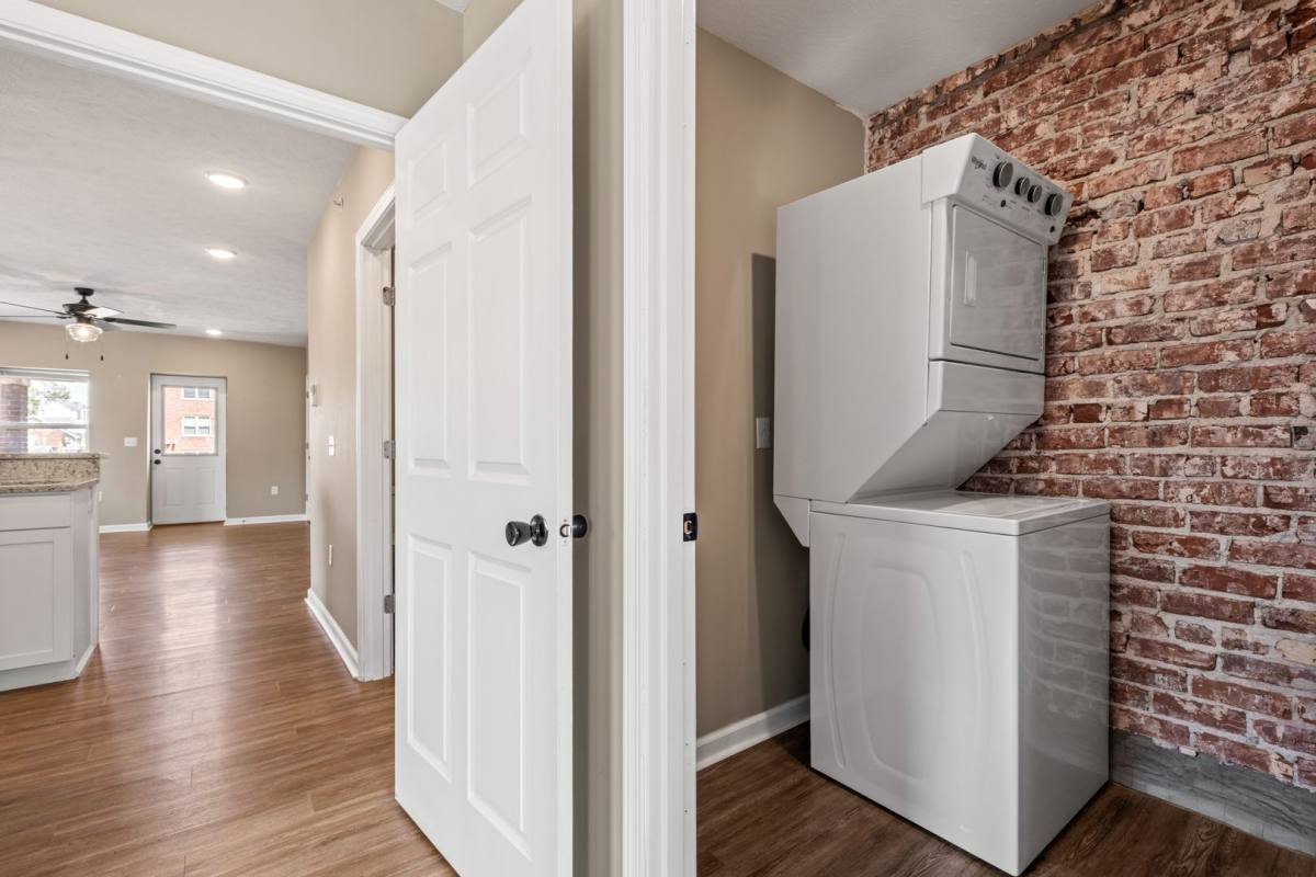 Apartment for rent at 600 S 31st Ave, Omaha, NE 68105