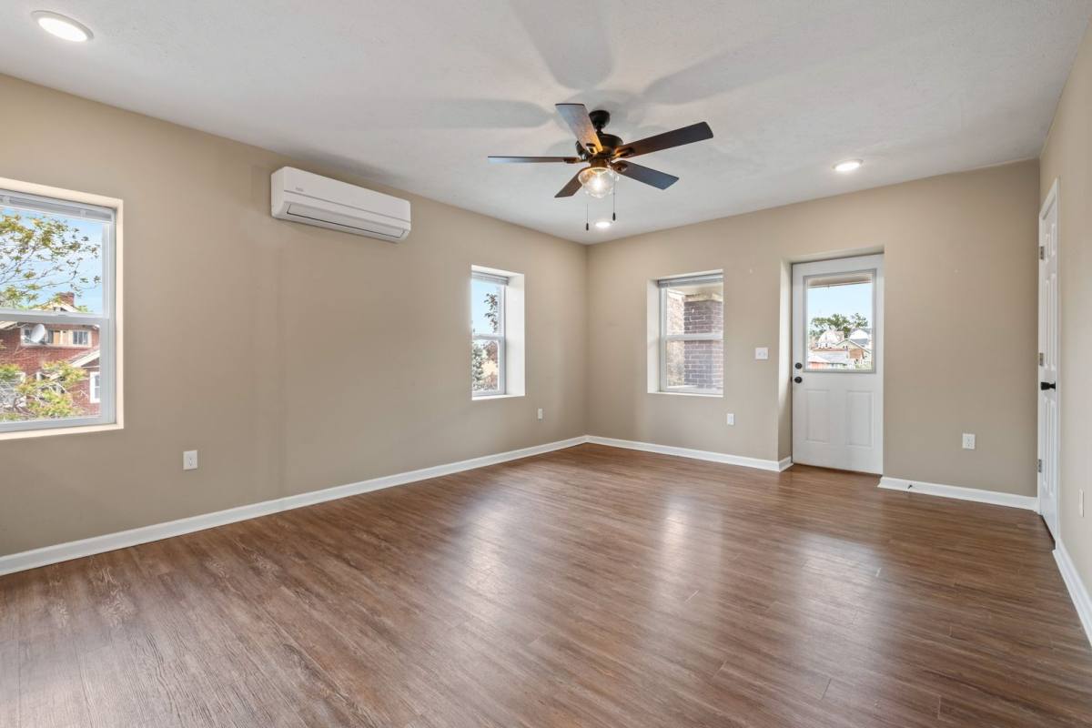 Apartment for rent at 600 S 31st Ave, Omaha, NE 68105