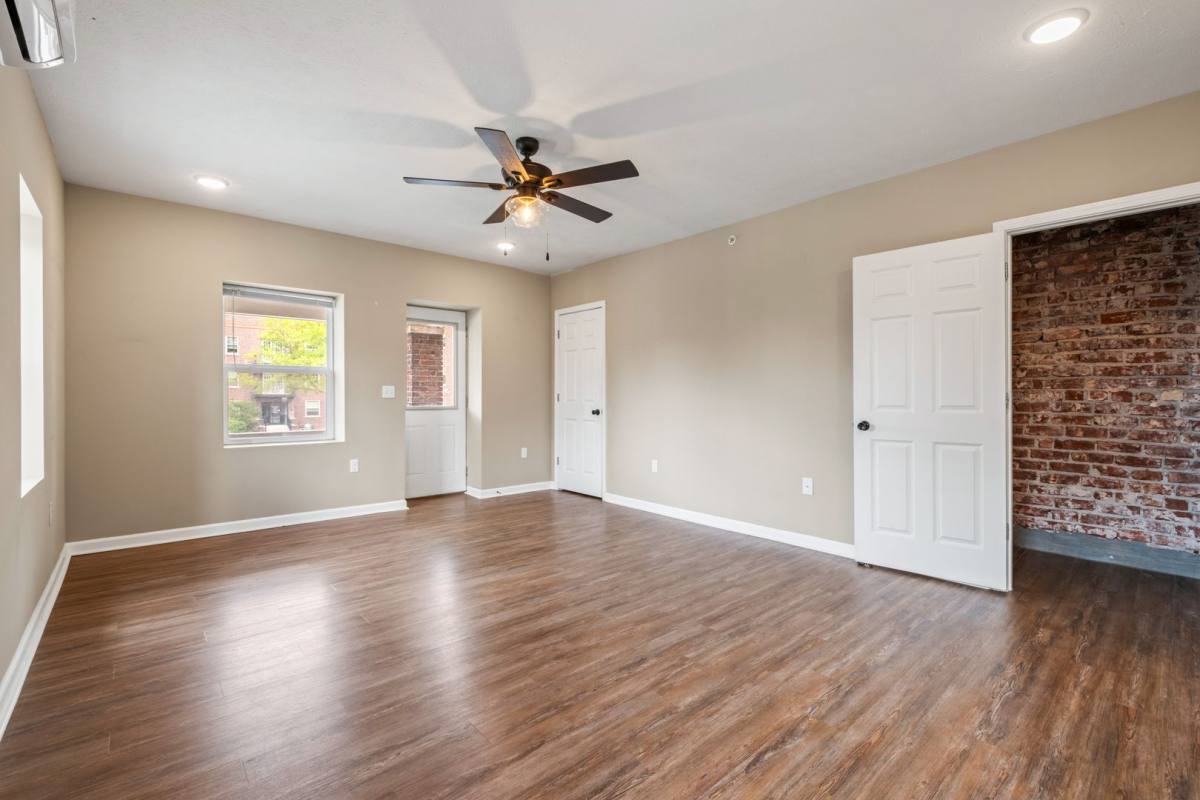 Apartment for rent at 600 S 31st Ave, Omaha, NE 68105