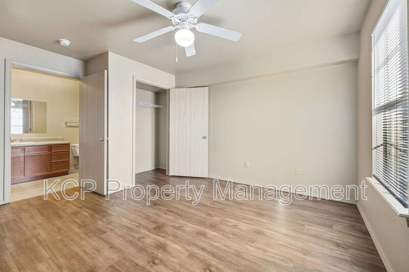 Apartment for rent at 6400 Massard Rd #206, Fort Smith, AR 72903