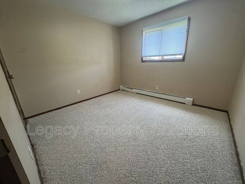 Apartment for rent at 305 E Expressway, Bismarck, ND 58504
