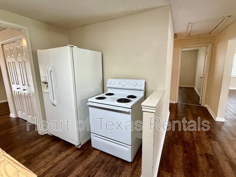 House for rent at 1009 Victoria St, Waco, TX 76705