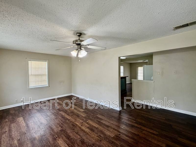 House for rent at 1009 Victoria St, Waco, TX 76705