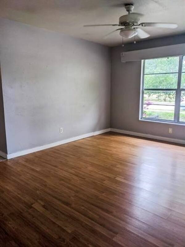 House for rent at 6900 16th St N, Saint Petersburg, FL 33702