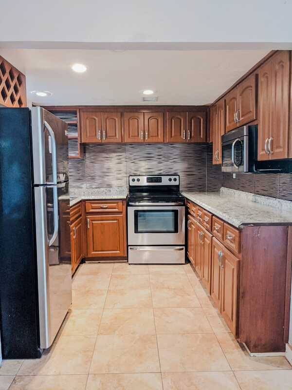 House for rent at 6900 16th St N, Saint Petersburg, FL 33702