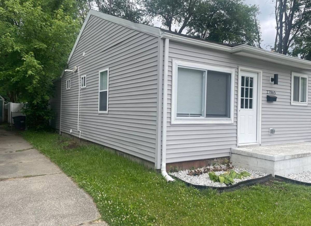 House for rent at 27865 Brettonwoods St, Madison Heights, MI 48071