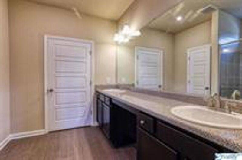 House for rent at 125 Morning Dew Rd, Toney, AL 35773