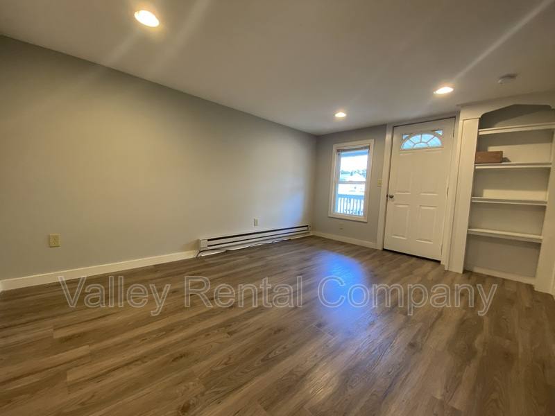 Apartment for rent at 66 Lyman St #2, South Hadley, MA 01075