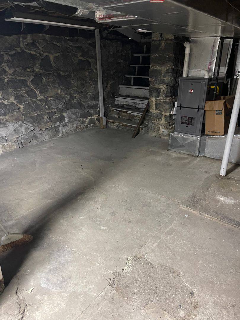 Apartment for rent at 423 N Hanover St, Carlisle, PA 17013