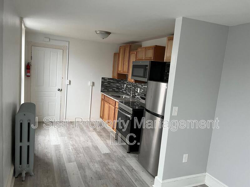 Apartment for rent at 1566 N 10th St #3, Reading, PA 19604