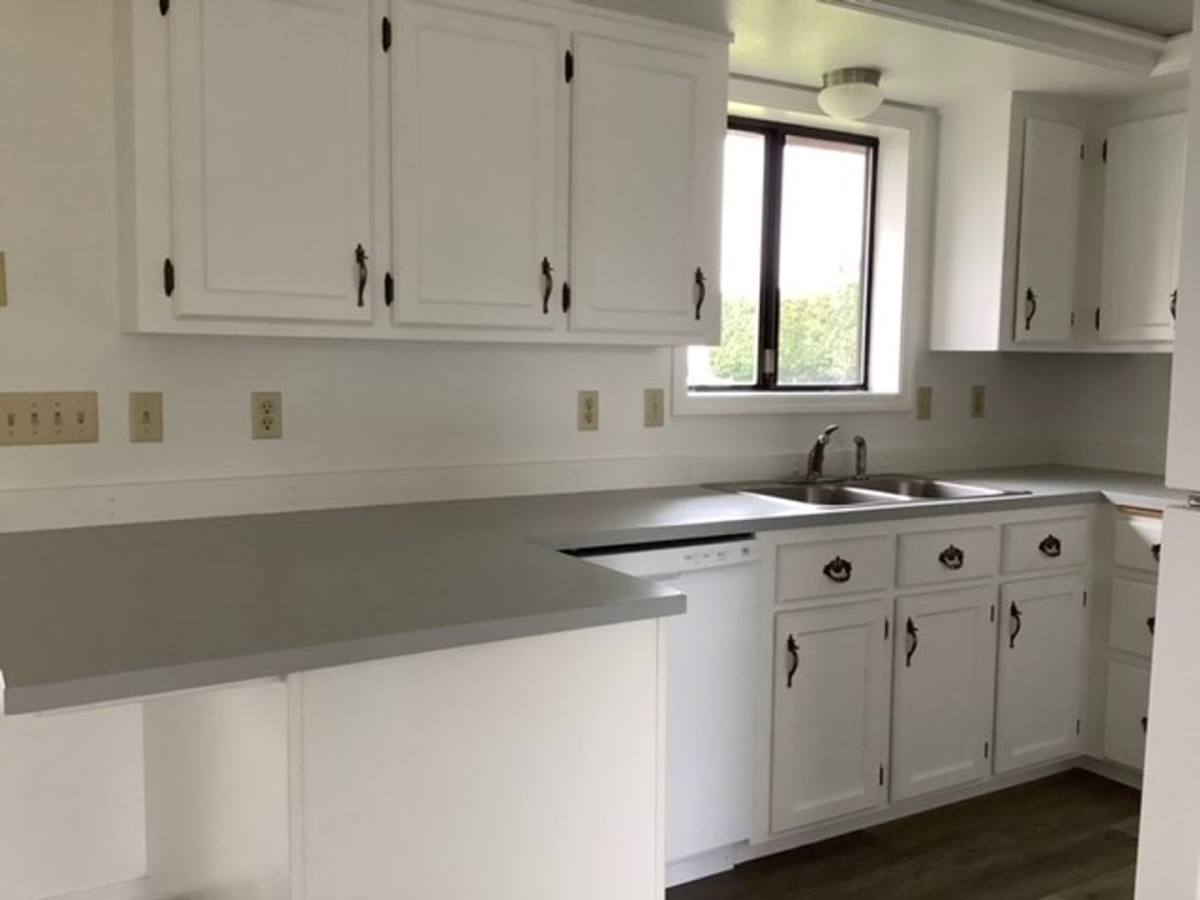 Apartment for rent at 1981 & 1983 Hayes St, North Bend, OR 97459