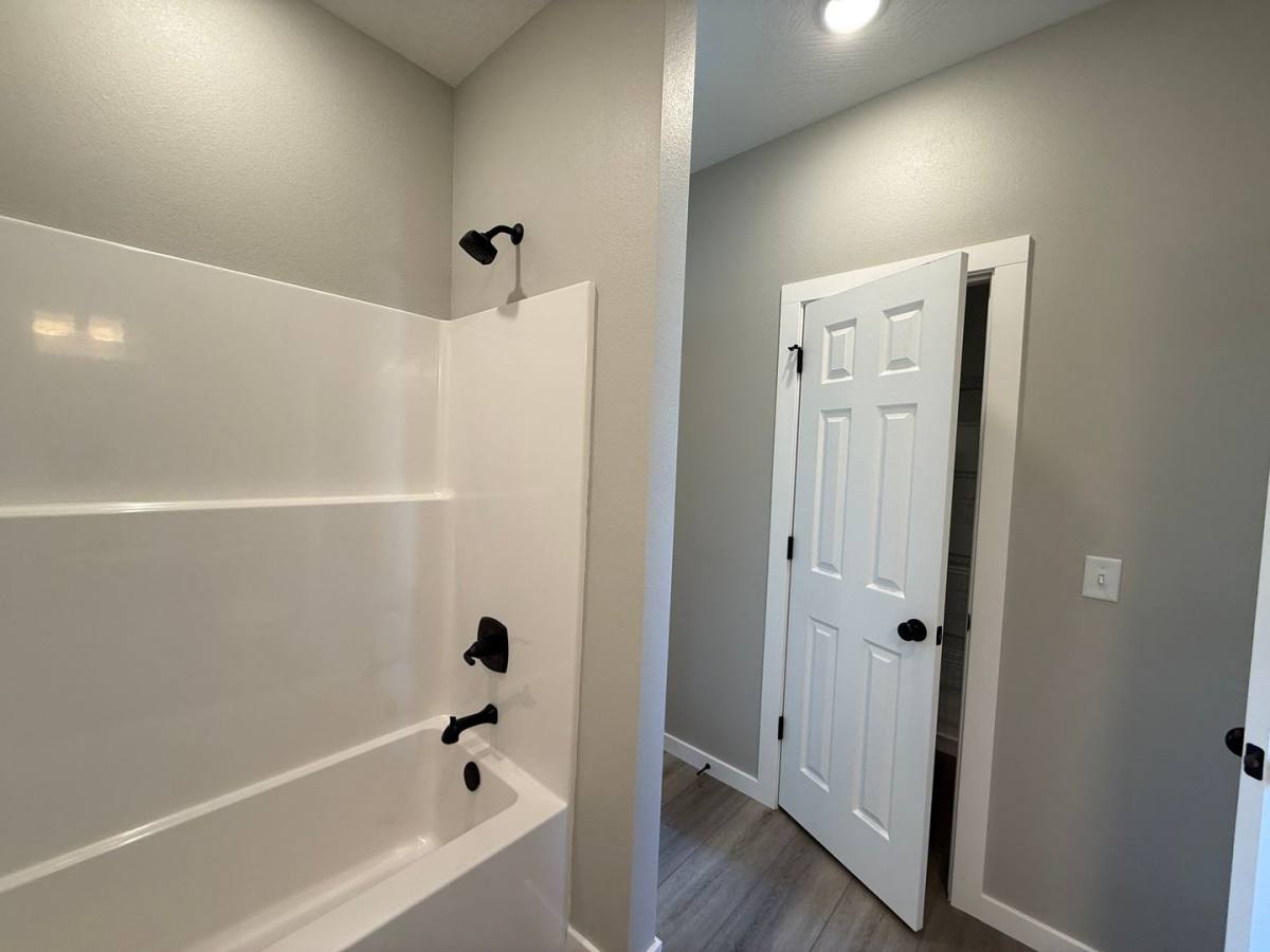 House for rent at 132 Bailey Dr, Mount Vernon, MO 65712