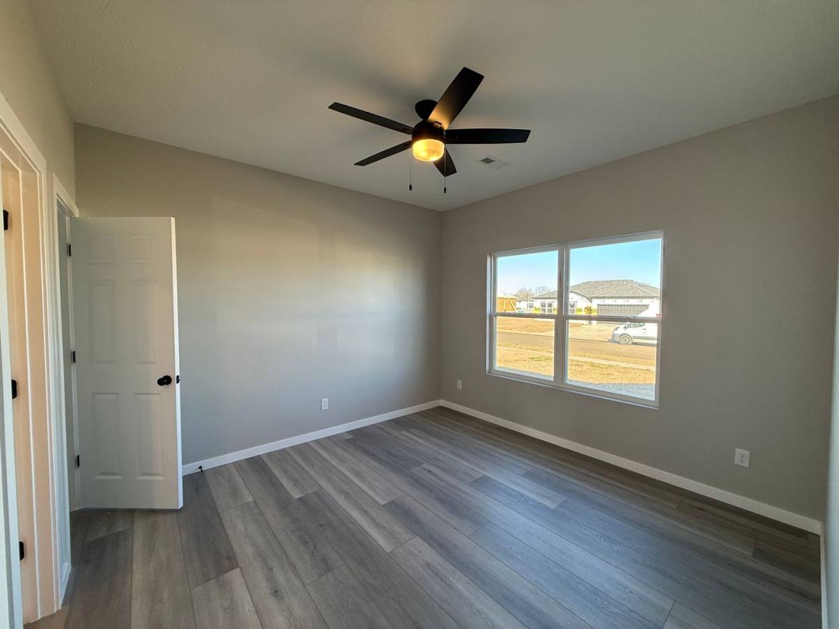 House for rent at 132 Bailey Dr, Mount Vernon, MO 65712