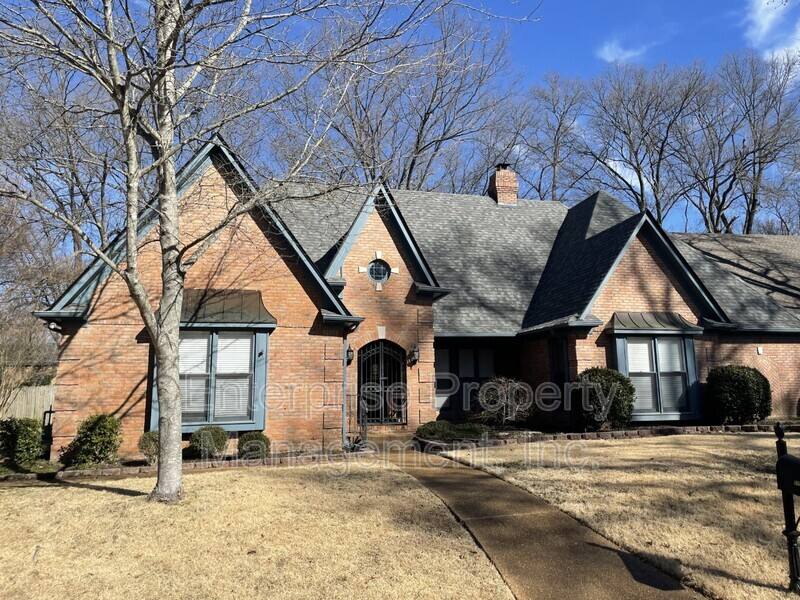 House for rent at 6700 N Kirby Oaks, Memphis, TN 38120