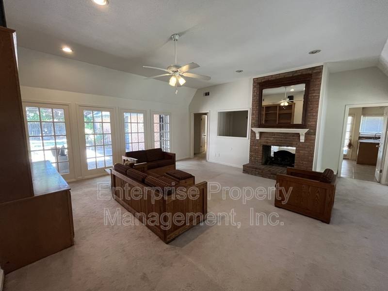 House for rent at 6700 N Kirby Oaks, Memphis, TN 38120