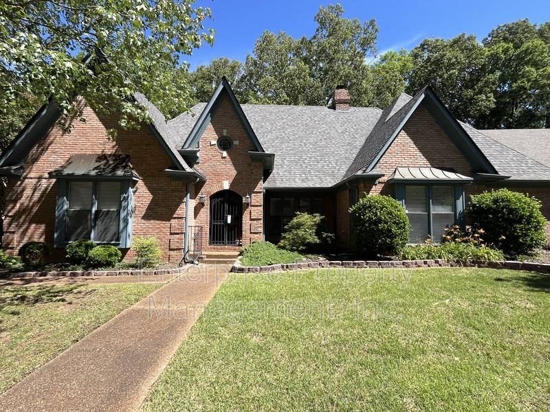 House for rent at 6700 N Kirby Oaks, Memphis, TN 38120
