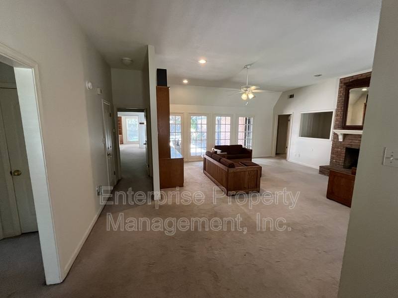 House for rent at 6700 N Kirby Oaks, Memphis, TN 38120