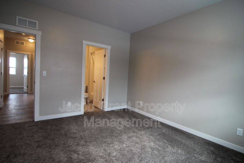 Townhouse for rent at 655 Ruby Circle #202, Shelley, ID 83274