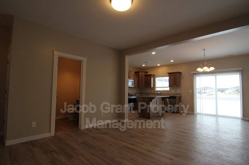 Townhouse for rent at 655 Ruby Circle #202, Shelley, ID 83274