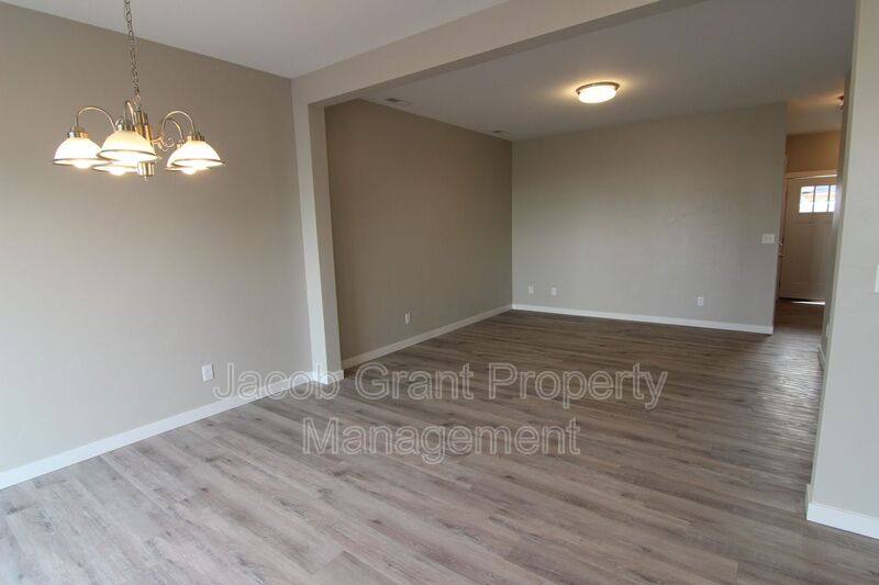 Townhouse for rent at 655 Ruby Circle #202, Shelley, ID 83274